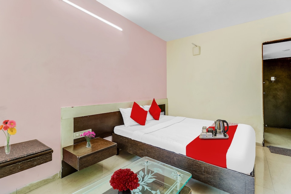 OYO Hotel Patil Palace, Mumbai Panvel-CBD, Mumbai
