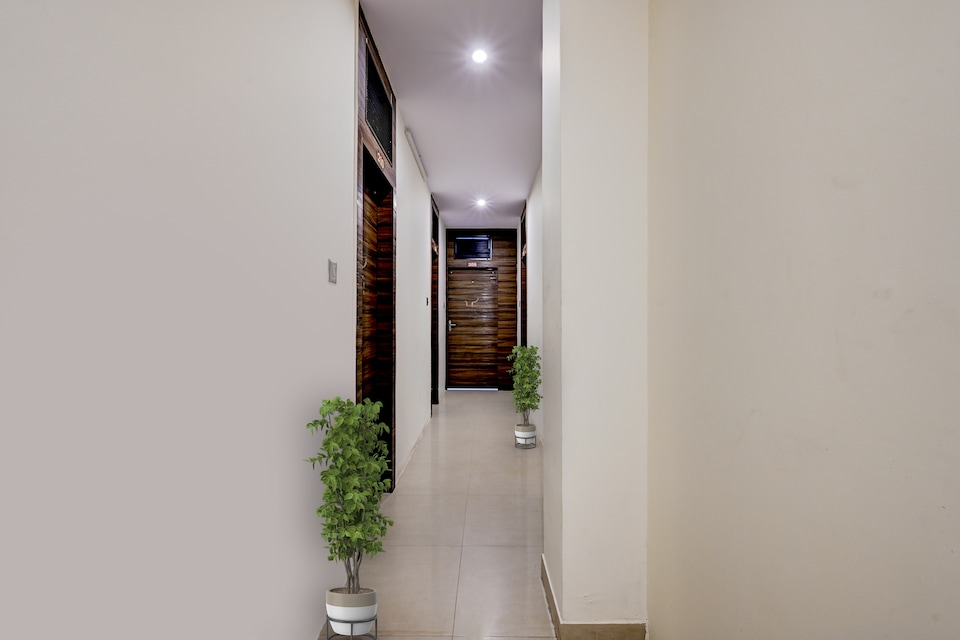 OYO Flagship Navarang Residency, Rajajinagar Bangalore, Bangalore