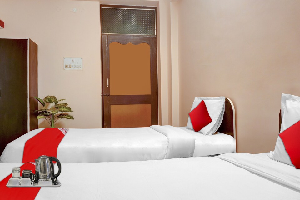 LIVE as PAT1140, Bailey Road, Patna