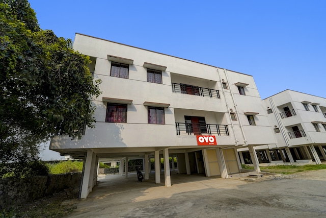 Hotel O J2 Service Appartment