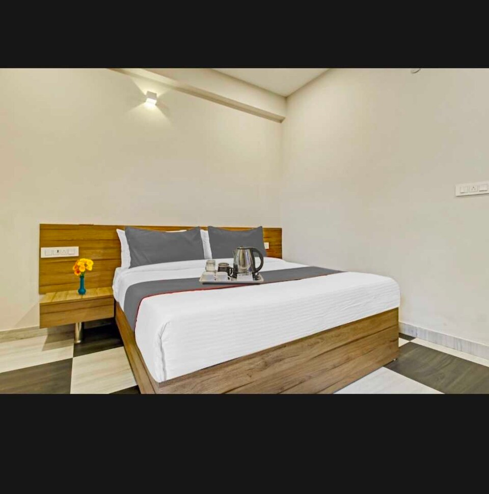 OYO Hotel Happy Happy, Hamidia Road Bhopal, Bhopal