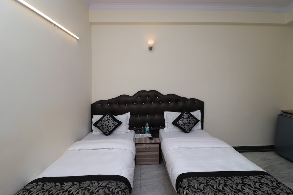 OYO Hotel Silver Shine Near Gurudwara Shri Bangla Sahib, Paharganj Delhi, दिल्ली