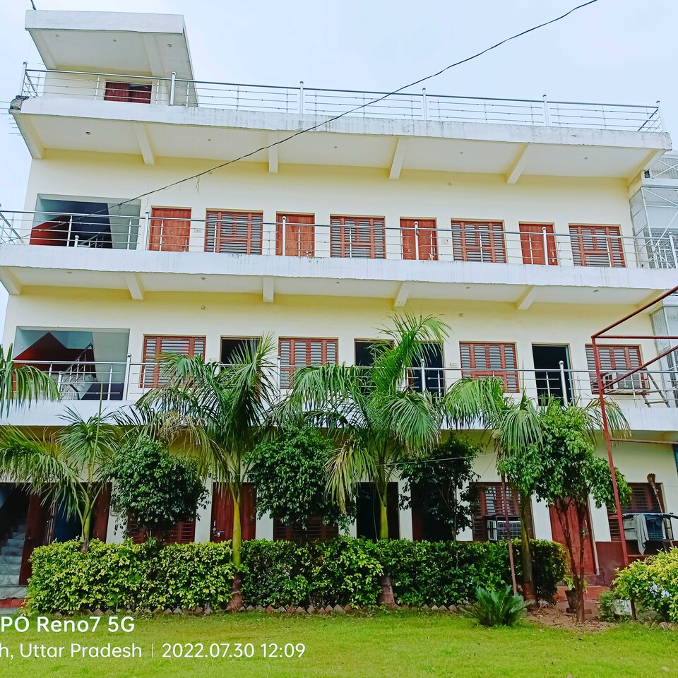 OYO Minakshi Palace, Kasganj, Kasganj