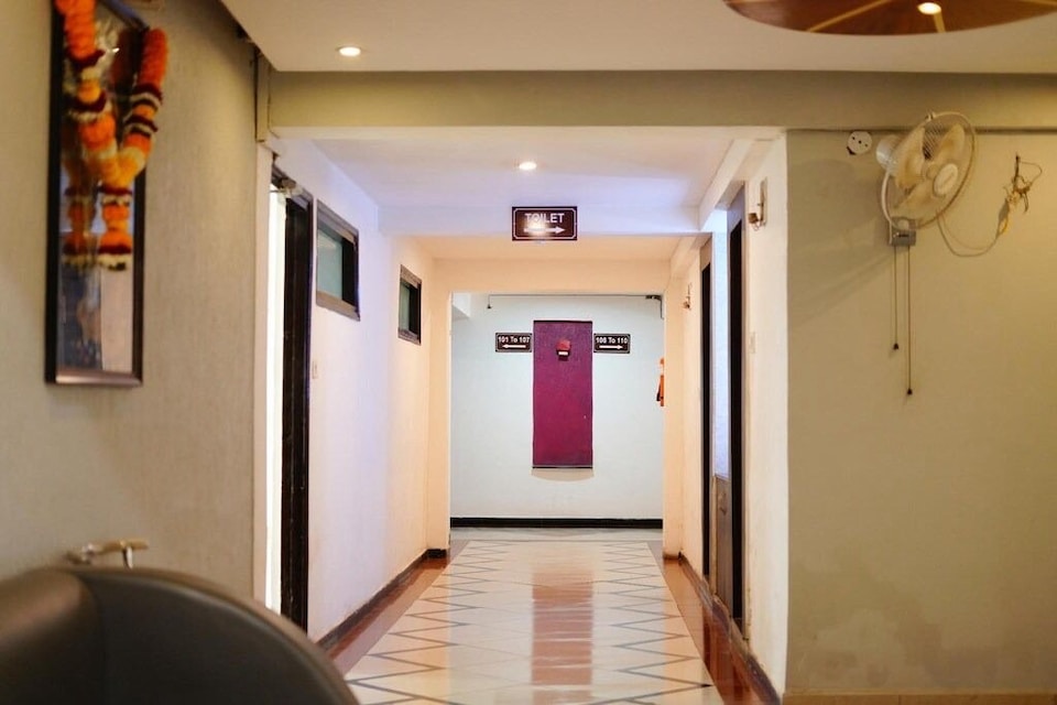  Hotel O Lal's Plaza, Hamidia Road Bhopal, Bhopal