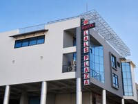  Hotel O Lal's Plaza