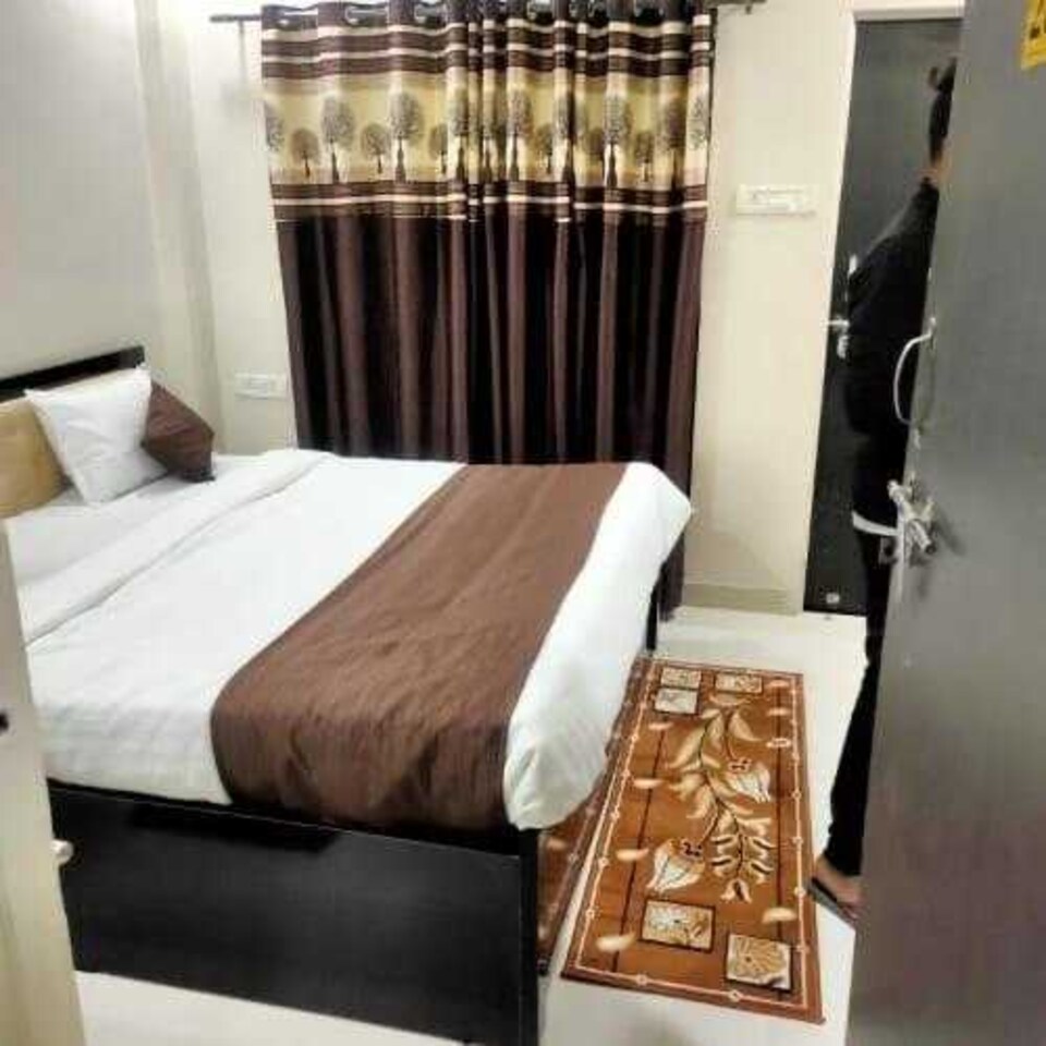 POP Shiva's Hotel Inn, Airport Road Nagpur, Nagpur