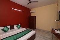 OYO Diamond Castle Near Iskcon Temple Noida