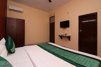 OYO Diamond Castle Near Iskcon Temple Noida