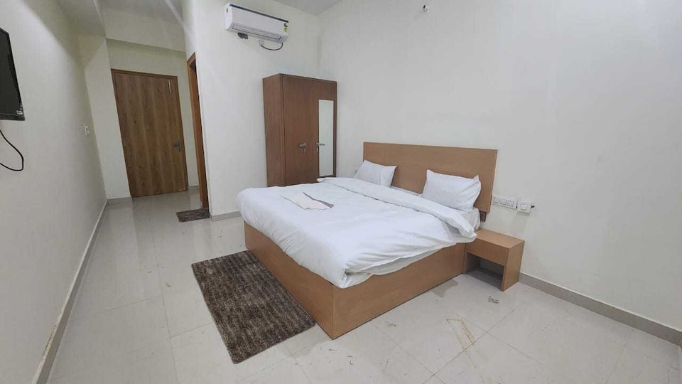 POP Hotel Met City, Old Gurgaon, Gurgaon