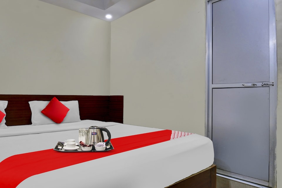 Hotel O Arjun , Railway Station Allahabad, Prayagraj