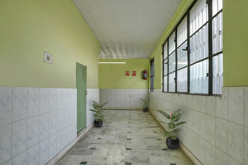 Hotel O Arjun , Railway Station Allahabad, Prayagraj