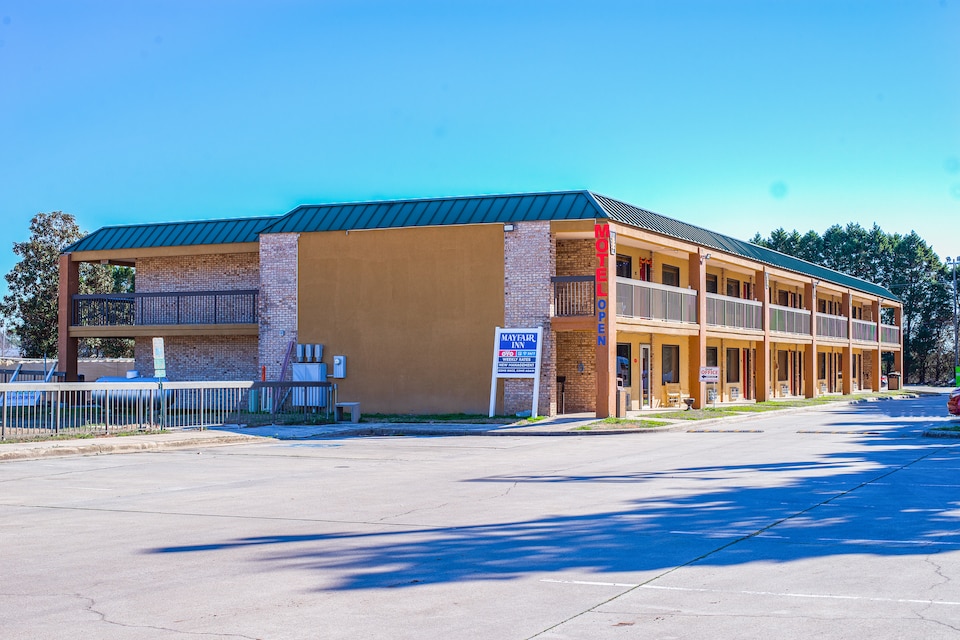 Mayfair Inn by OYO Williamston Hwy 64, C27817, Williamston NC