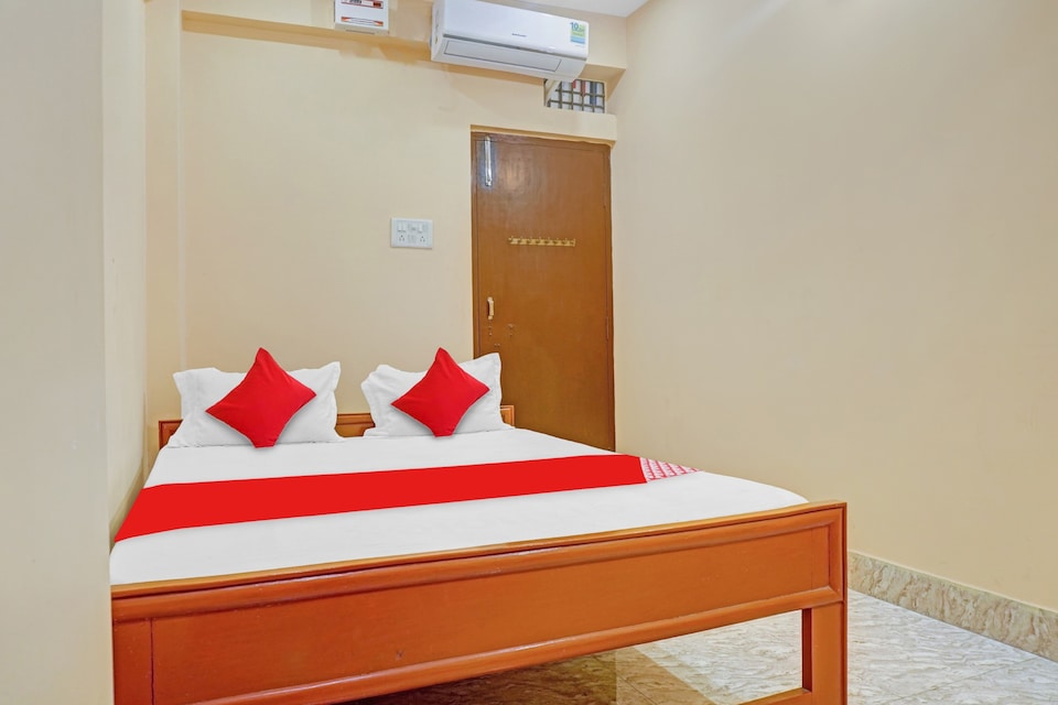 Hotel O Shree New Hotel Rajdhani, Patna Station, Patna