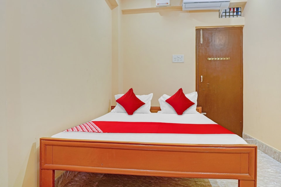 Hotel O Shree New Hotel Rajdhani, Patna Station, Patna
