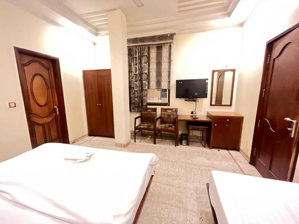 POP Hotel Ram, Karol Bagh Delhi, Delhi