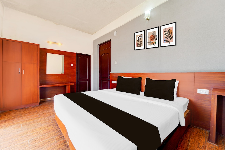 Collection O Udhagamandalam, Ooty Town, Ooty