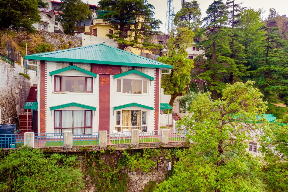 OYO Home 12429 Vintage 3BHK, Library Chowk Mussoorie, Mussoorie