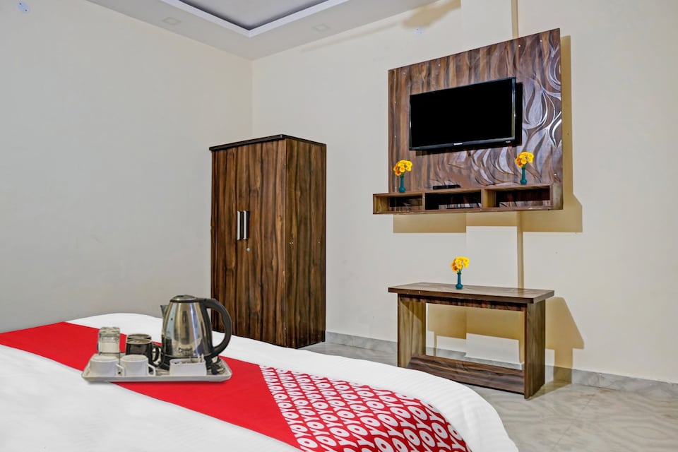 Flagship Hotel Stay inn, Rambagh Allahabad, Prayagraj