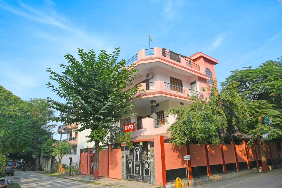 OYO Flagship Hotel Baba''s House, Cantt, Varanasi