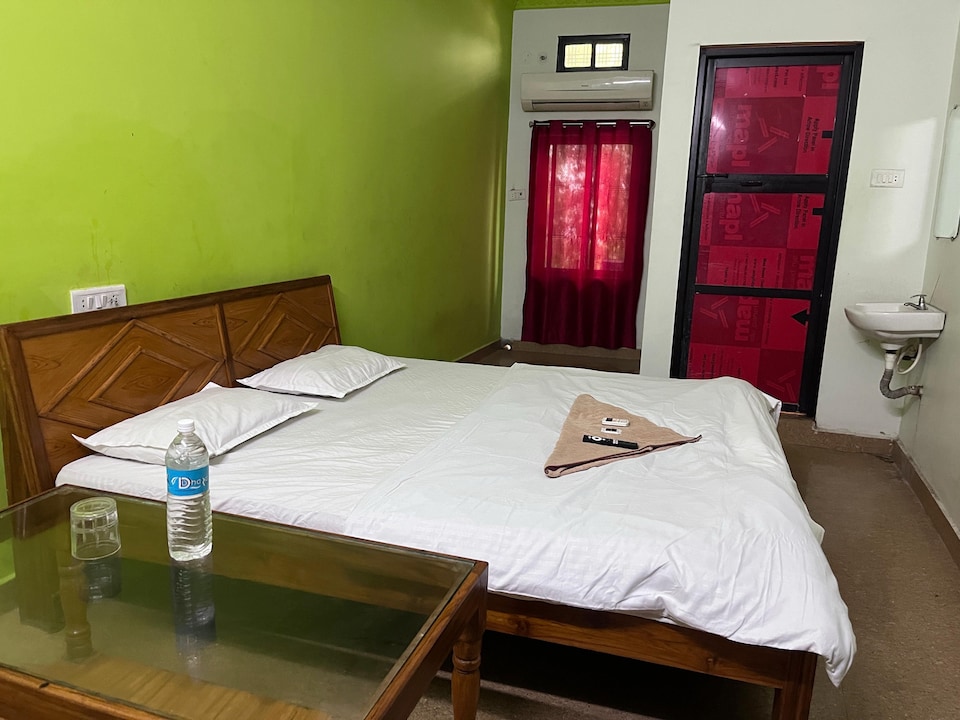 SPOT ON Pangat Janmasa & Hotel , Rewa, Rewa