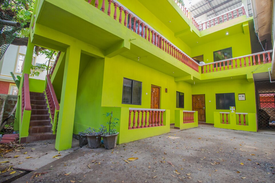 OYO Home 12435 Sunny 2BHK, Siolim, गोवा