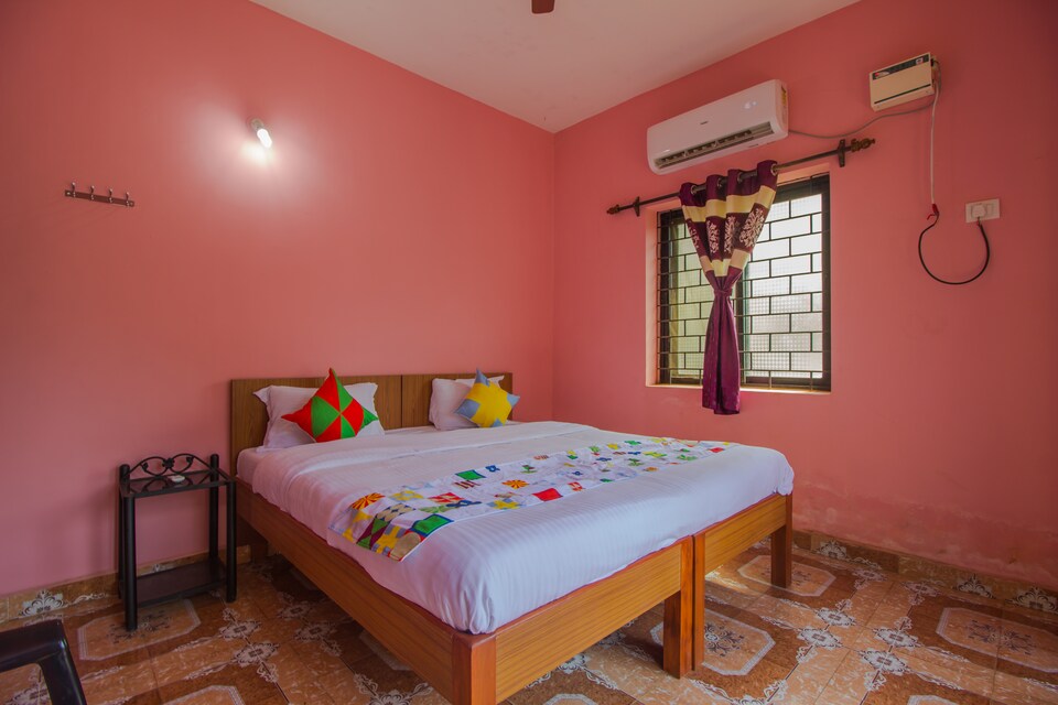 OYO Home 12435 Sunny 2BHK, Siolim, गोवा