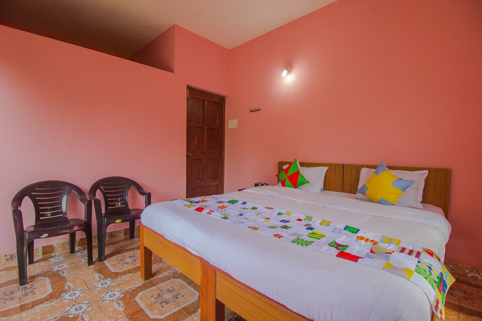 OYO Home 12435 Sunny 2BHK, Siolim, गोवा