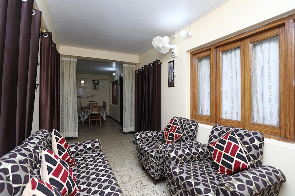 OYO Home 12437 Valley View 2BHK Near Gun Hill, Mall Road Mussoorie, Mussoorie