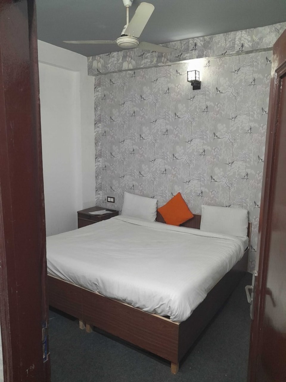 POP Hotel Manat Near DLF Avenue Saket, Saket Delhi, Delhi