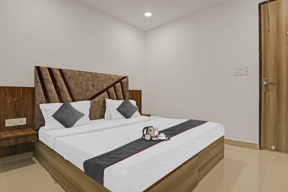 oyo 704021 Townhouse Badarpur, Okhla Jasola Delhi, Delhi