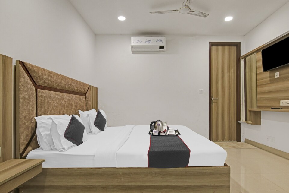 oyo 704021 Townhouse Badarpur, Okhla Jasola Delhi, Delhi