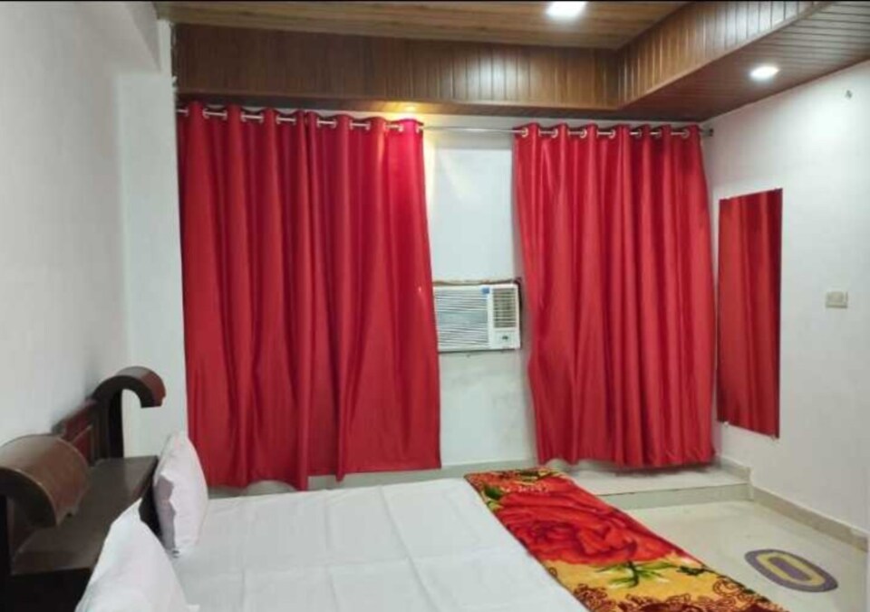 OYO Rajeshwari Palace, Barra Kanpur, कानपुर