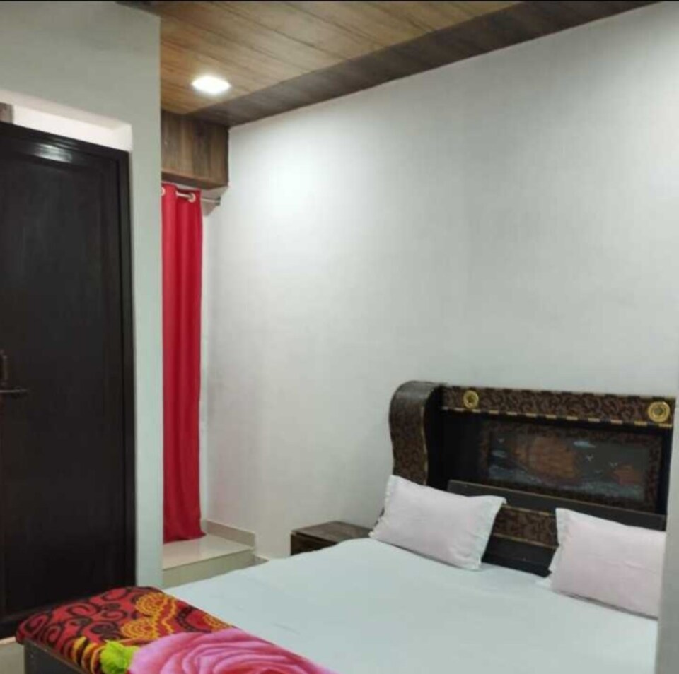 OYO Rajeshwari Palace, Barra Kanpur, कानपुर