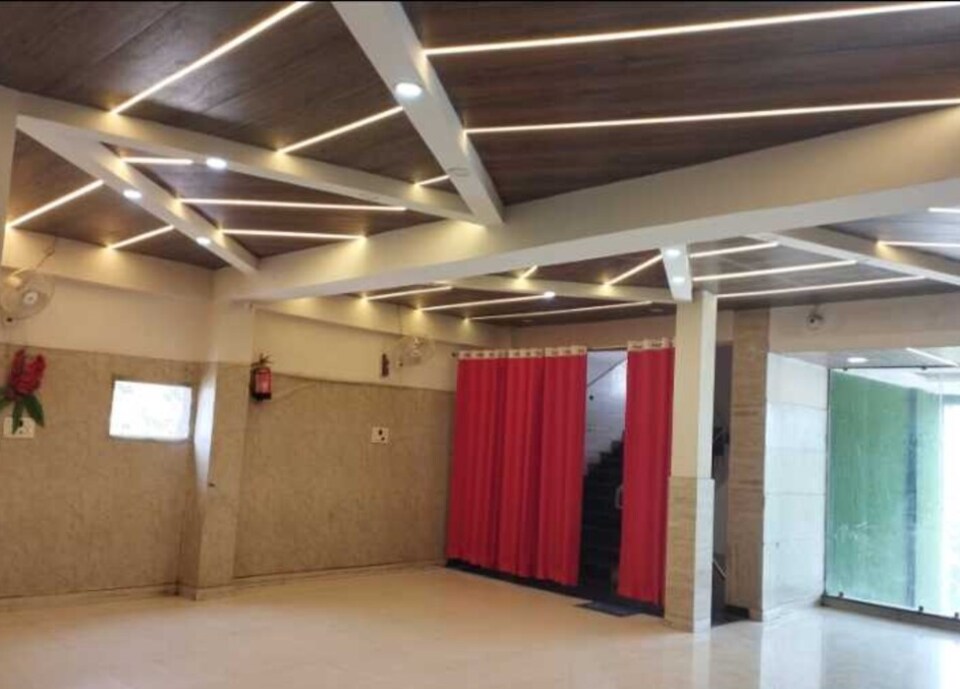 OYO Rajeshwari Palace, Barra Kanpur, कानपुर