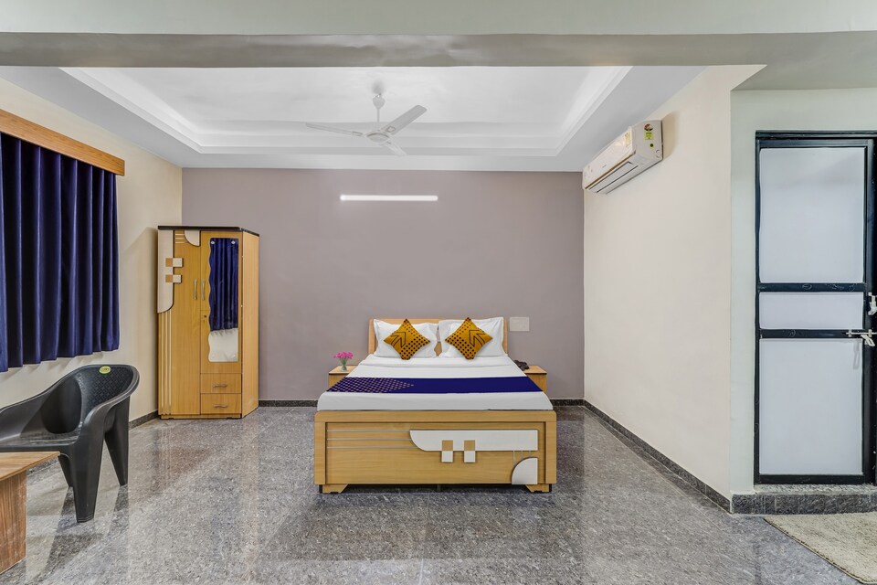 SPOT ON Hotel Krishna, Mansa, Gandhinagar