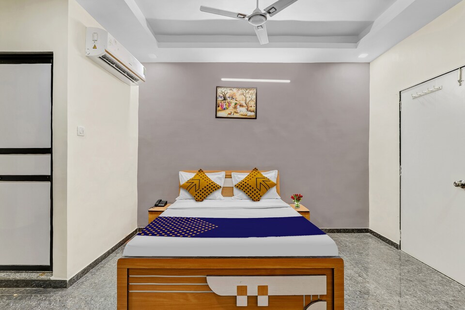 SPOT ON Hotel Krishna, Mansa, Gandhinagar