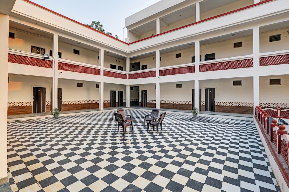 Hotel O Sargam, SG Highway Ahmedabad, Ahmedabad