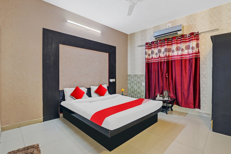 Hotel O Sargam, SG Highway Ahmedabad, Ahmedabad