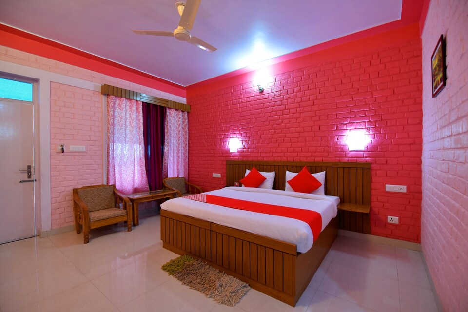 OYO १२४४४ सनशाइन रिज़ॉर्ट, Shoghi, शिमला