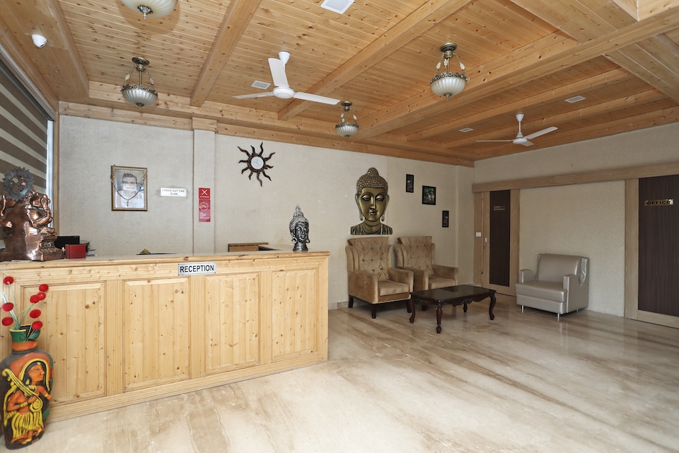 OYO 12463 Hotel Highland, Picture palace Mussoorie, Mussoorie