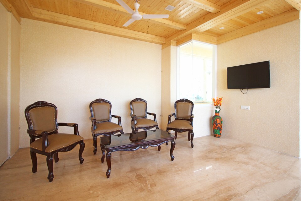 OYO 12463 Hotel Highland, Picture palace Mussoorie, Mussoorie