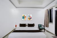 Collection O Shahpura Lakeview Formerly Hotel Royal Villa