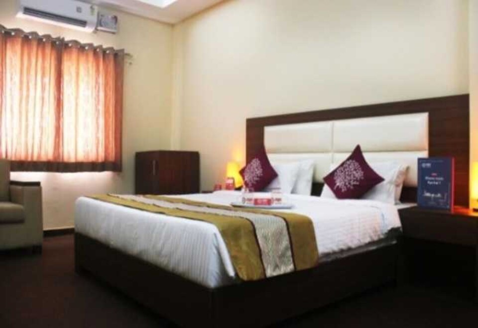 POP IAE563 Hotel Royale Park, Old Gurgaon, Gurgaon