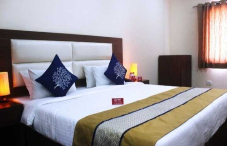 POP IAE563 Hotel Royale Park, Old Gurgaon, Gurgaon