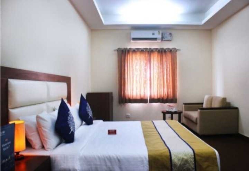 POP IAE563 Hotel Royale Park, Old Gurgaon, Gurgaon