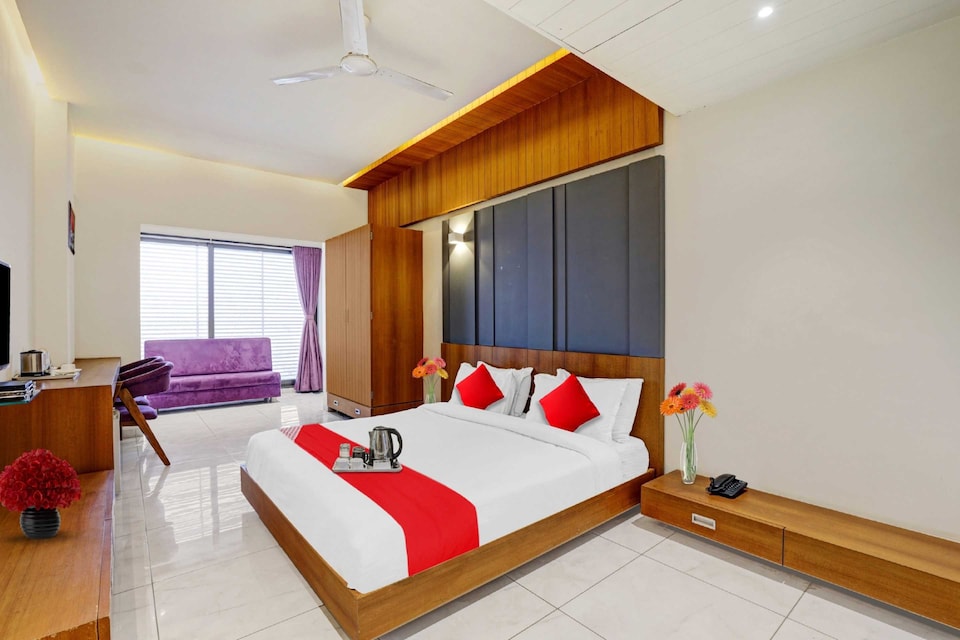Hotel O Blue Moon, Infocity Gandhinagar, Gandhinagar