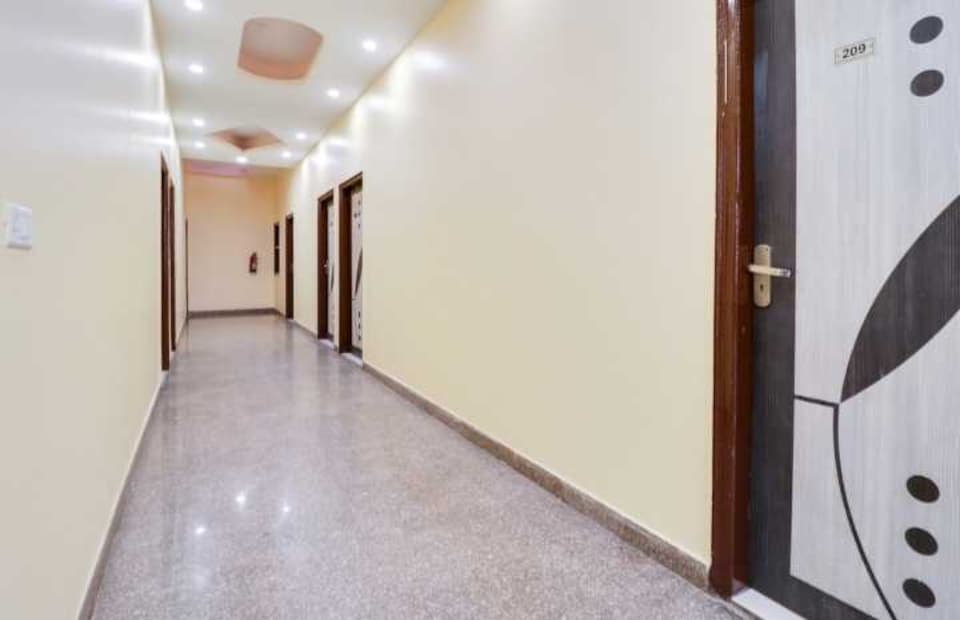 Hotel O Jas Inn, Old Gurgaon, Gurgaon
