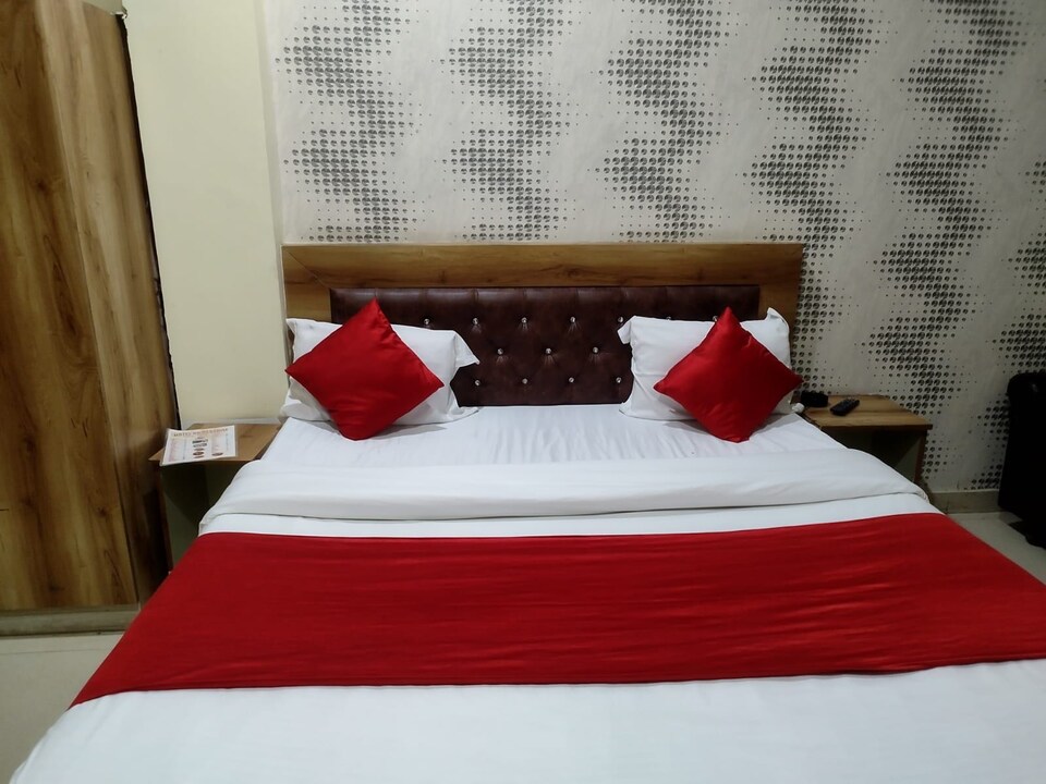 OYO 80465C Hotel Rk Paradise, Alambagh Lucknow, Lucknow