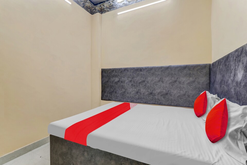 OYO Flagship 80467E Hotel Kashi , Mall Road Kanpur, Kanpur