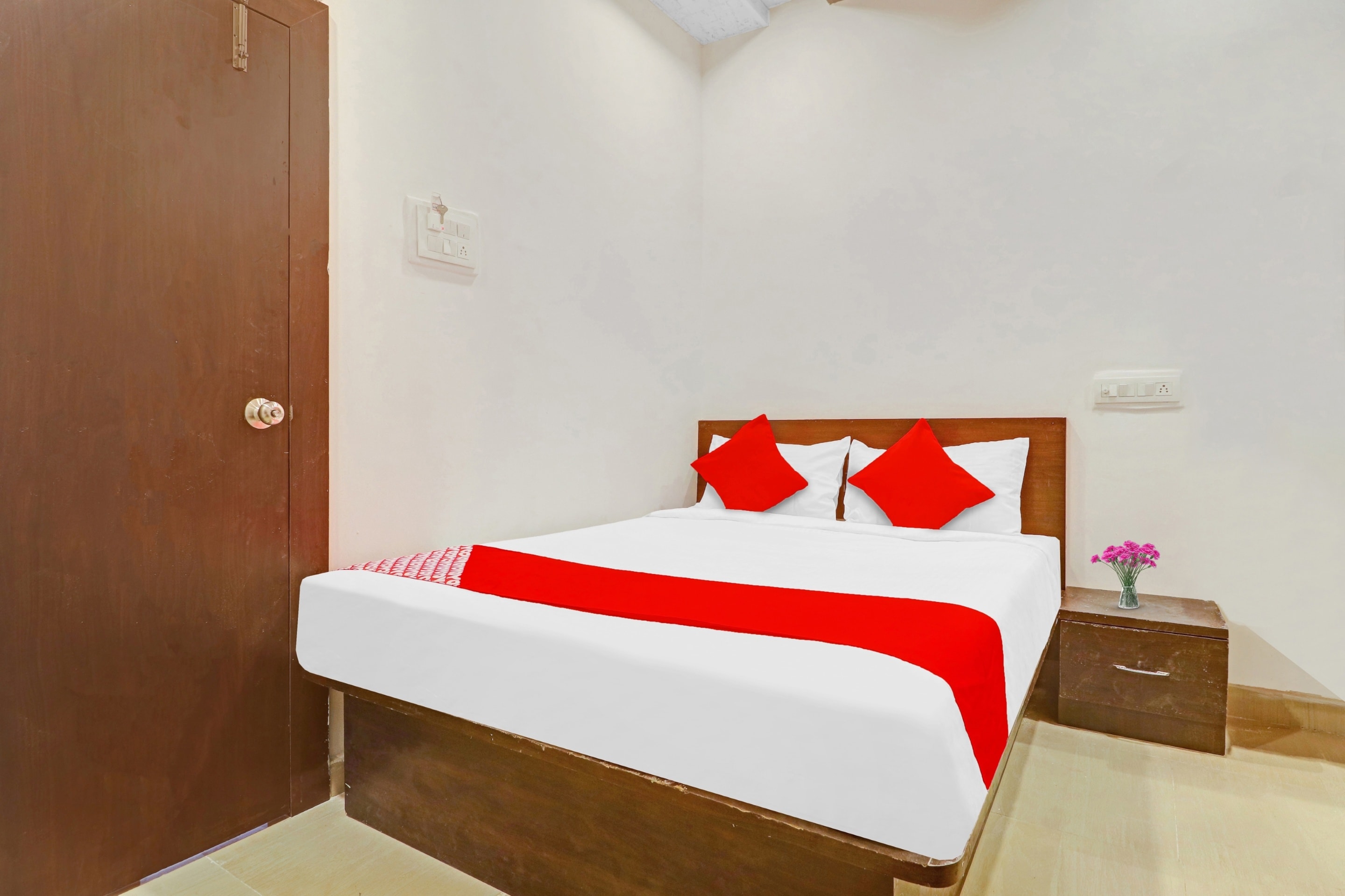 Hotel O Flagship Hotel R Square Near LB Nagar Metro Station, Flagship